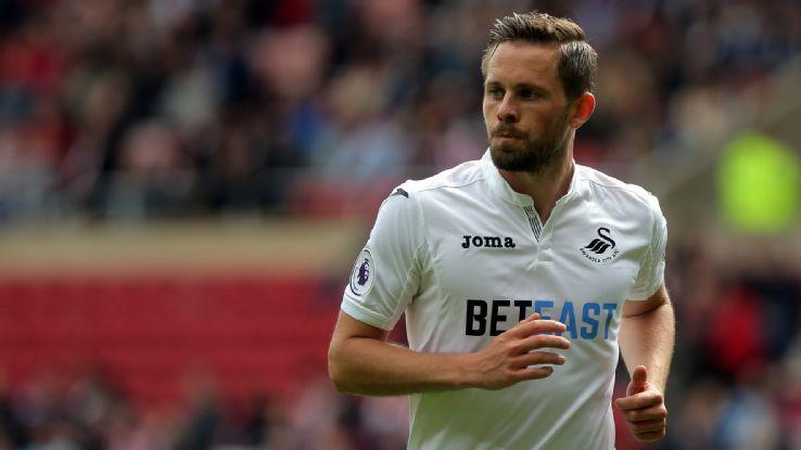 马卡：特尔施特根参加巴萨今日合练，有望复出入选欧冠大名单（马卡报：特尔施特根今日随巴萨合练，或复出进入欧冠名单）