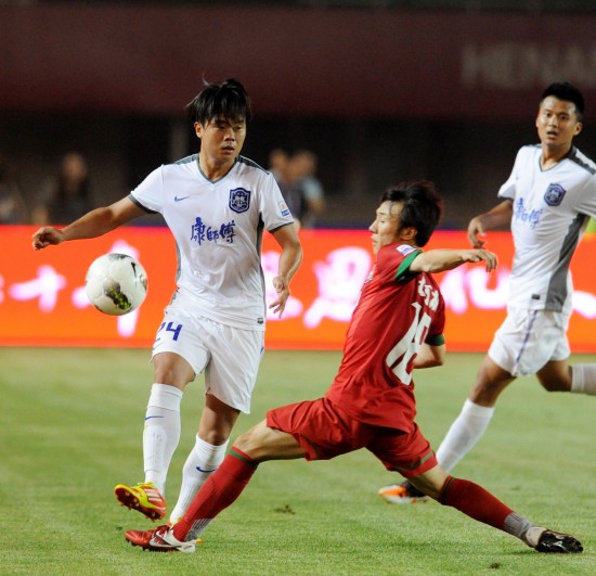 本赛季意甲首胜！紫百合狂胜继续排名垫底，能否就此反弹？（紫百合迎来赛季意甲首胜，大胜仍居榜尾，能否借势反弹？）