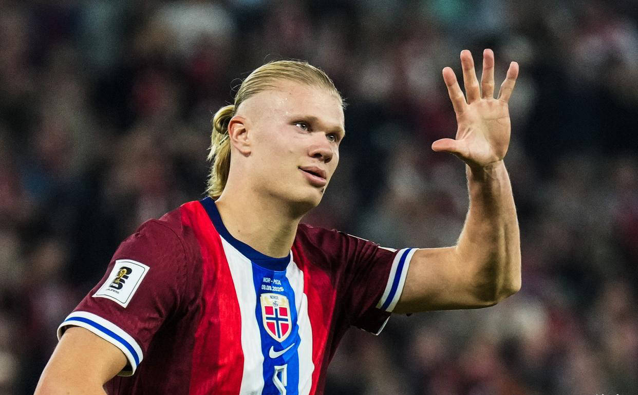 山东泰山推出官方授权球星卡，每盒售价698元