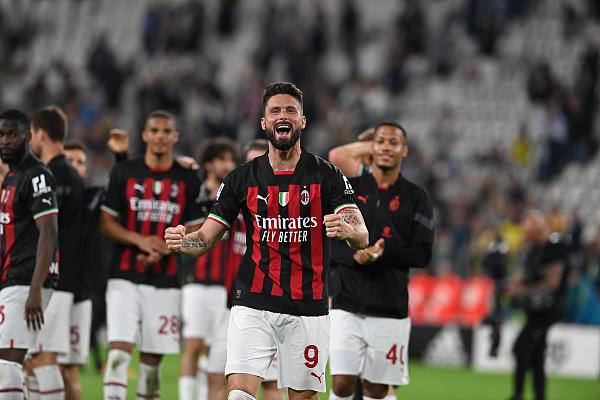 西甲战报：亚当斯传射，索乌建功，塞维利亚4-0奥维耶多（西甲快讯：亚当斯一传一射，索乌破门，塞维利亚4比0大胜奥维耶多）