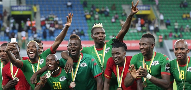 斯基拉：德佬计划与孔蒂加薪续约，并希望他长期留任（斯基拉：德佬拟与孔蒂涨薪续约，盼其长期执教）