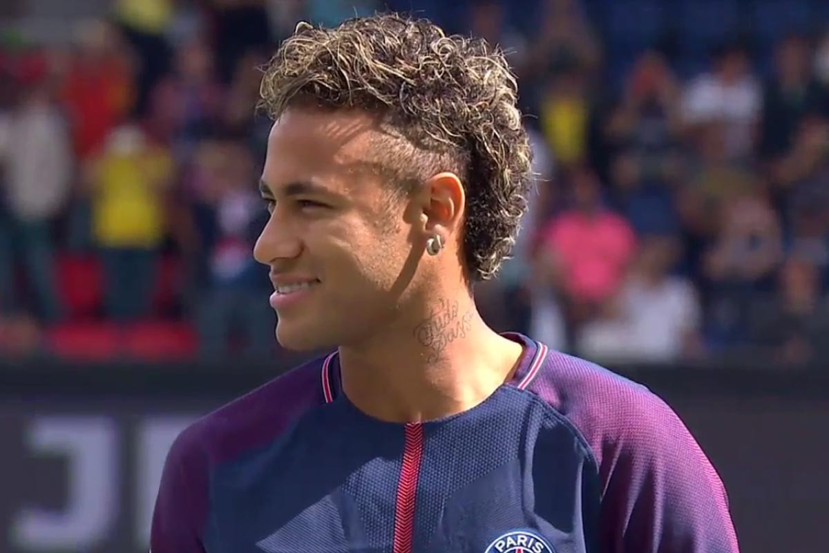 多特客战弗赖堡：吉拉西、小贝林厄姆首发，埃姆雷-詹出战（多特做客弗赖堡：吉拉西与小贝林厄姆先发，埃姆雷-詹登场）