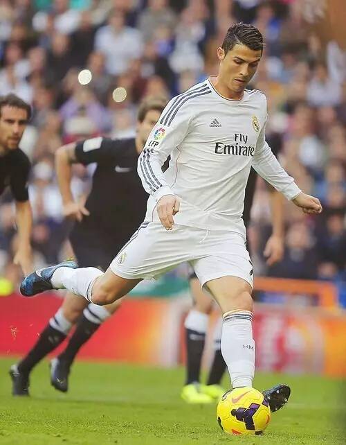 意大利女排3-0美国，晋级四强，队员疯狂庆祝，埃格努20分得分王